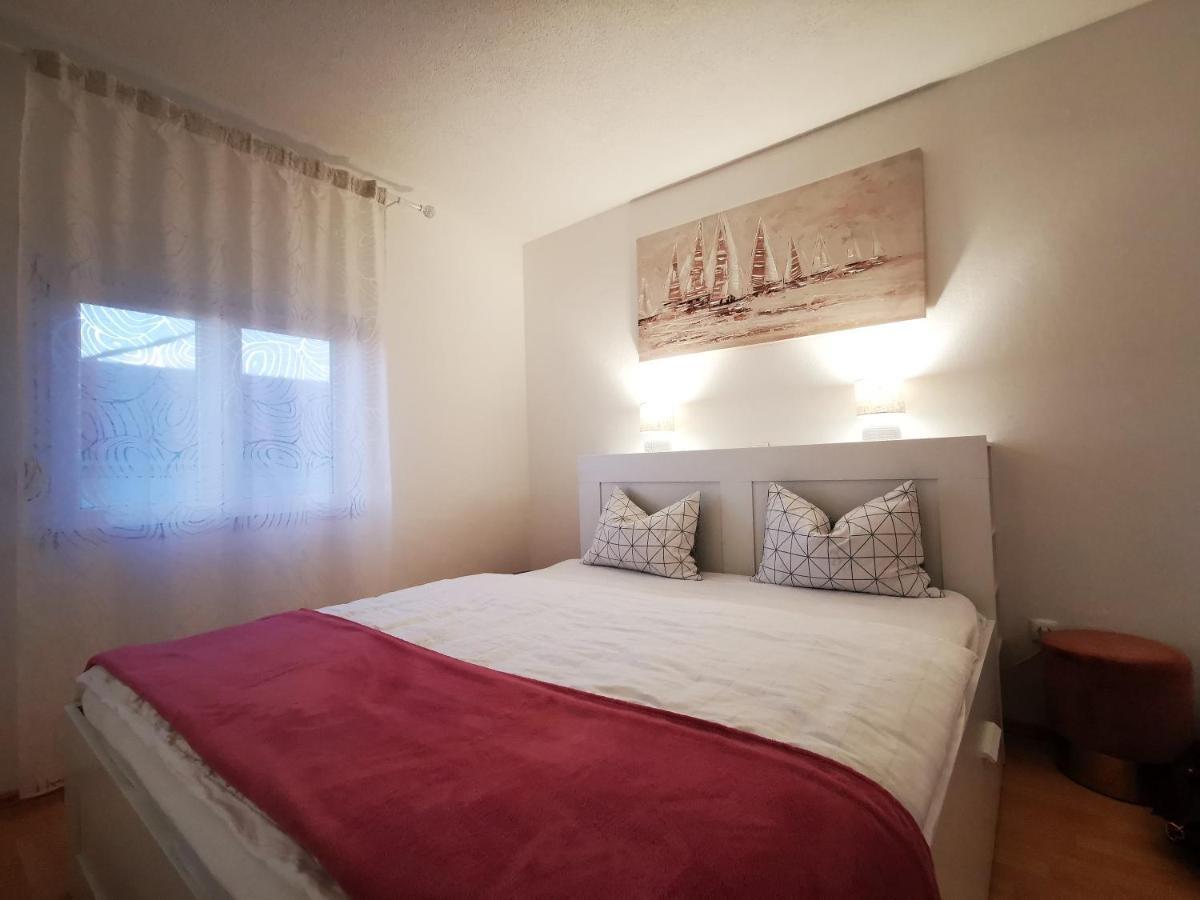 Villa Mala Vala #1 - Seeview - 80 Qm - 2 Sz - 4 Pers Trogir Exterior foto